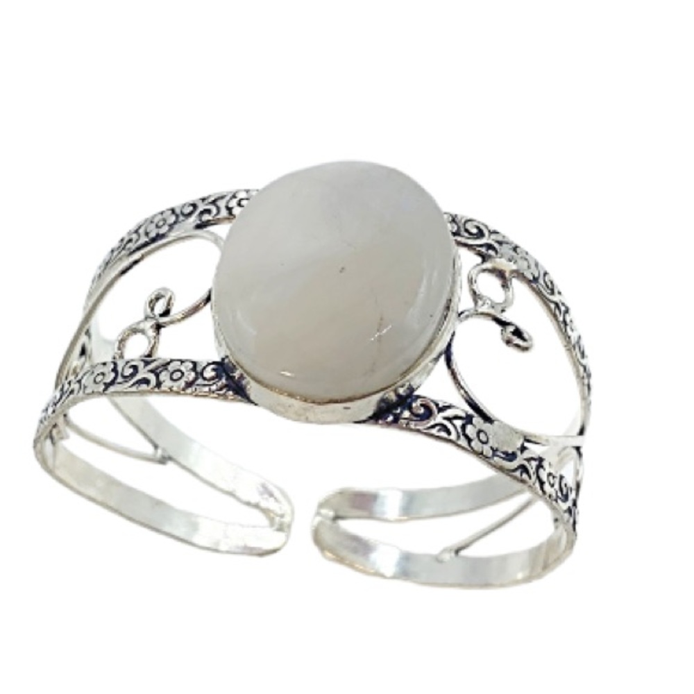 Milk Quartz Stone in 925 sterling silver bracelet.